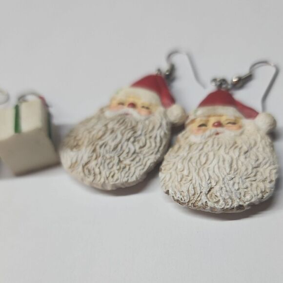 Santa and Gift Box Presents Christmas Earrings - Picture 2 of 6